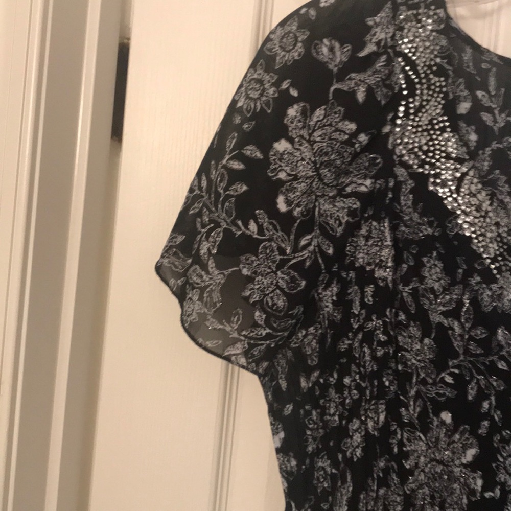 Shirt - Picture 3 of 4